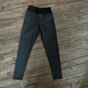 Scrunch Leggings Size Medium
